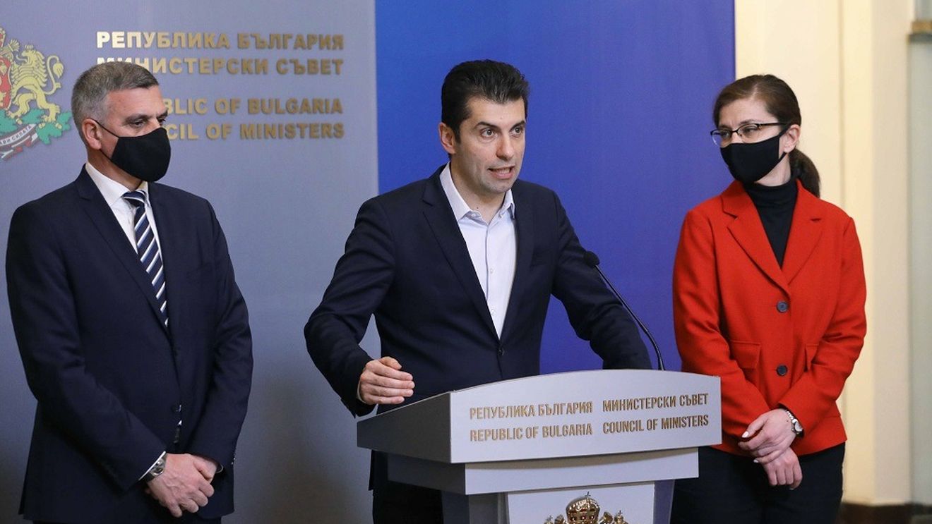 Premierul Kiril Petkov: „Bulgaria condamnă decizia preşedintelui rusde a recunoaşte regiunile Doneţk şi Lugansk” / „Susţinem integritatea teritorială a Ucrainei” / „Dreptul internaţional trebuie respectat”
