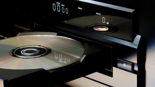 CD-urile revin la modă / Vânzările au crescut în SUA pentru prima dată din 2004 / S-au vândut 40,5 milioane de discuri