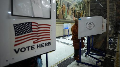 Trump anunță că va emite un ordin executiv care va solicita fiecărui alegător să se identifice înainte de a vota