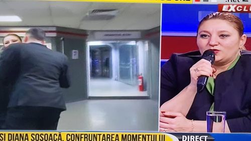 Diana Șoșoacă s-a răzgândit referitor la relația cu George Simion: Sărutul lui Iuda. La mormântul lui Avram Iancu a jurat pe pământul sfânt că nu va trăda/ Am aflat că ce s-a întâmplat a fost cu acceptul lui. Nu m-am așteptat