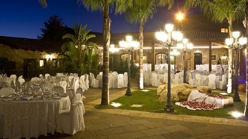 O nuntă ”istorică” a reunit cele mai puternice trei mafii italiene pentru a-și împărți influența în Milano. Poliția s-a infiltrat și a făcut arestări la vârful Cosa Nostra, Camorra și 'NDrangheta