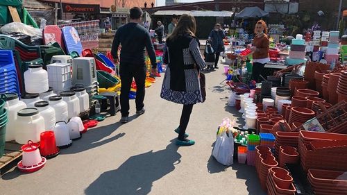 Autoritățile locale din Timiș solicită Guvernului să ridice interdicția de funcționare a târgurilor, bâlciurilor și talciocurilor