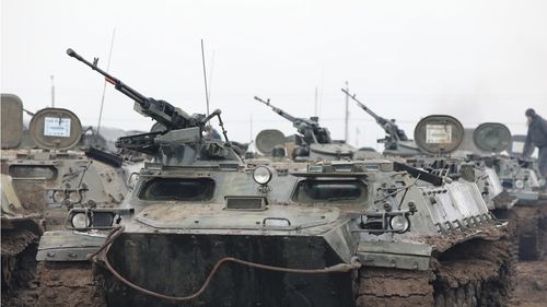 Polonia oferă Ucrainei peste 200 de tancuri de producţie sovietică T-72