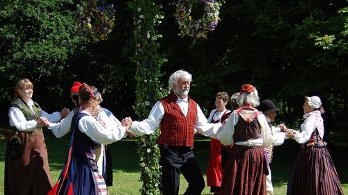 Festival Suedez Midsommar la Roaba de Cultură / Se împlinesc 500 de ani de când Suedia e stat independent / Yoga, ateliere, zumba și muzică și dansuri tradiționale