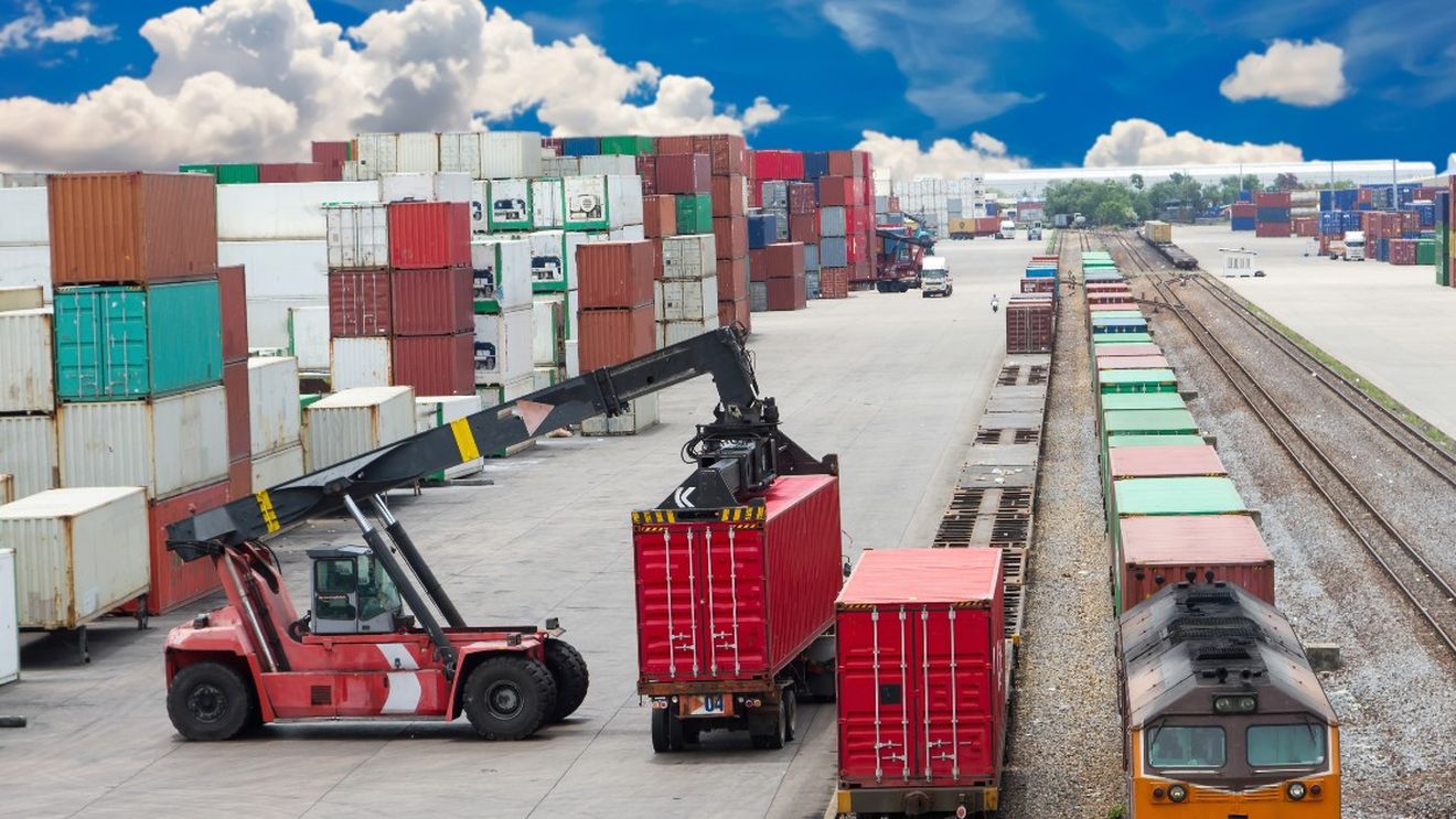 Exporturile britanice de produse de lux, mai mici cu 43% din cauza Brexitului, potrivit unui raport Walpole