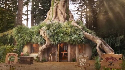 Casa din mlaştină a lui Shrek poate fi închiriată pe Airbnb