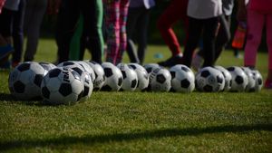 Primăria Sectorului 2 își va înființa și propriul club sportiv / “Oxigen București” își propună să ajungă la 10 mii de copii înscriși / Deocamdată sunt 5.000 de copii, cei incluși în programul voucherelor sportive  
