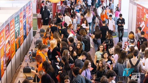 ”Tinerii fără facultate riscă să nu își mai găsească locuri de muncă bine plătite” (analiză ONG-uri)/ În martie are loc a 32-a ediție IUF - The International University Fair, cel mai mare eveniment educațional din Europa de Sud-Est