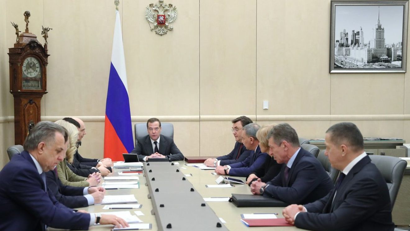 Medvedev sare din nou cu jigniri, după ce șefa Comisiei Europene a trimis României mesaj de solidaritate legat de explozia dronei la Constanța: „Ticăloasa Ursula”