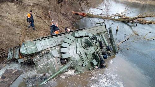 Kievul acuză compania italiană Danieli: Furnizează rușilor echipamente pentru submarine și tancuri / Sprijinirea complexului militar rus este împotriva considerentelor legale și morale