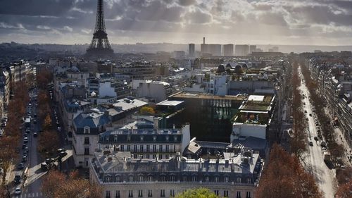 Ce înseamnă școala deschisă în pandemie, în Franța, exemplul preferat al ministrului Cîmpeanu în contextul redeschiderii dorite în România? Trei perspective: părintele, regulile, decidenții