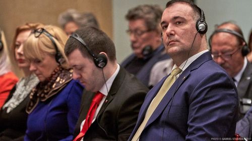 Derapaj al deputatului minorității italiene: Andi Grosaru compară certificatul de vaccinare COVID-19 cu certificatelor impuse de Adolf Hitler pentru a separa arienii de celelalte populații