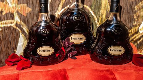 Grupul LVMH: Moët Hennessy va reduce peste 10% din masa salarială