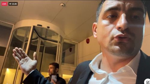 Partidul extremist AUR acuză Digi24 de cenzură, după ce George Simion a încercat să intre cu forța în sediul instituției: Postul de televiziune încalcă în mod asumat legea