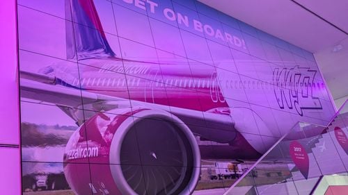 VIDEO Cum folosește Wizz Air AI-ul în Centrul de Control Operațional pentru a-și administra flota de 237 de avioane: Ce s-a întâmplat când un avion cu destinația Suceava a lovit recent un iepure / Operațiunile din Malta, supervizate de o româncă