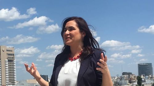 VIDEO Gabriela Mirescu, protestatar din Elveția, despre mesajul către Guvern cu care va fi prezentă la mitingul diasporei: Noi am venit, acum plecați voi. Noi v-am făcut valiza!