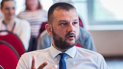 Unul din cei 40 de parlamentari care îl susțin pe Orban premier: Nu pot fi condus de unul căruia îi este frică de propriii oameni/ Cu Ludovic Orban pe stradă nu mă înjură nimeni/ Cîțu a dat în PSD, în USR, în AUR și acum așteaptă să fie prieteni