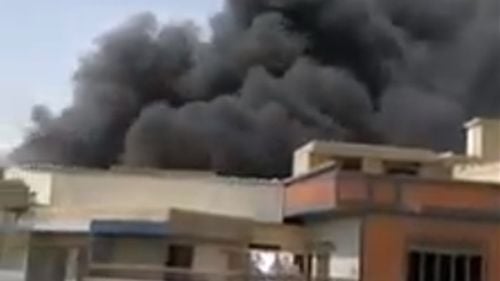 Avion pakistanez cu 107 oameni la bord, prăbușit într-o zonă rezidențială din orașul Karachi