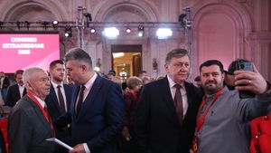 DOCUMENT Liderii PSD, PNL și UDMR au semnat protocolul alianței electorale “România înainte”. Crin Antonescu, candidat la prezidențiale