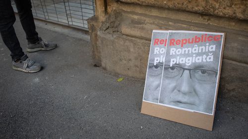 Declarație sfidătoare a lui Sorin Cîmpeanu într-un comunicat asumat de PNL: ”Am fost ținta unor atacuri injuste și nefondate. Este o demisie care a venit din dorința de a nu periclita parcursul noilor legi ale educației”