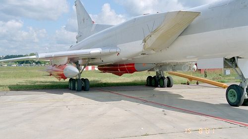 Rusia a folosit, cel mai probabil, o rachetă Kh-22 Buria pentru a distruge blocul de apartamente din Dnipro / Ce se știe despre „ucigașa de portavioane”