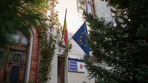 Ministerul Educației, în contextul alegerilor prezidențiale: Politica se oprește la poarta școlii, dar încurajăm exprimarea acesteia democratic în societate