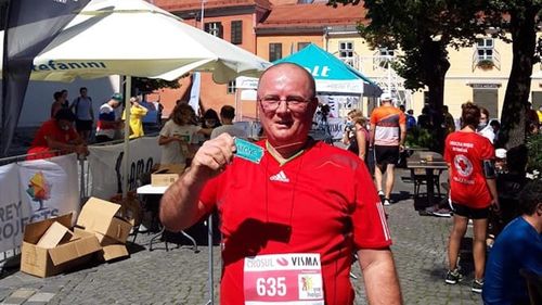 Un profesor din Sibiu face curierat pentru că nu poate trăi doar din salariu: ”După aproape 10 ore de muncă, voi pleca mulțumit că am câștigat peste 300 de lei”