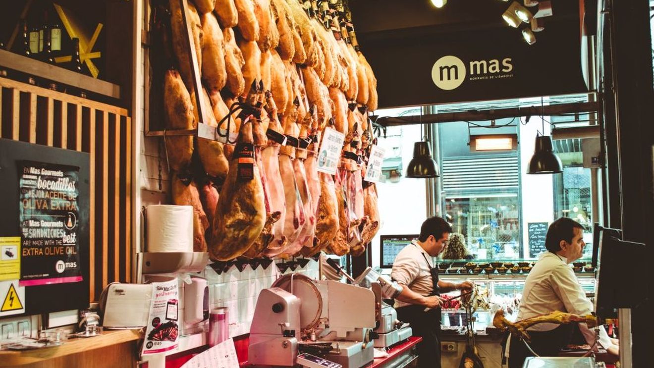 Discuții la nivelul marilor lanțuri de magazine din România, pentru a economisi energia. Reprezentanții retailerilor alimentari ar dori o ofertă mai echilibrată pentru electricitate