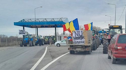 Vama Urziceni din Satu Mare, blocată de fermieri / Nimeni nu poate să intre sau să iasă din țară