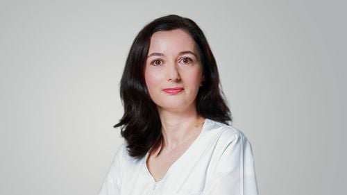 #medicibuni – Dr. Gabriela Partene, Hyperclinica MedLife Timișoara – Eroilor: „Nu mai este ceva neobișnuit să întâlnim pacienți tineri, cu o medie a vârstei între 30 și 40 ani, cu hipertensiune arterială sau infarct miocardic acut”