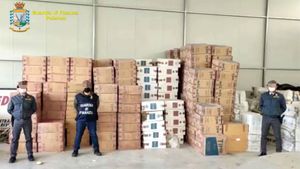 VIDEO Fraudă vamală cu trafic de biomotorină și contrabandă cu tutun, investigate de Parchetul European. Procurorii EPPO au făcut percheziții în Germania, Austria, Slovacia și Italia