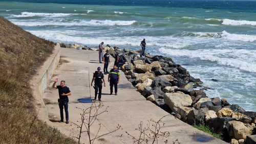 Explozie în mare, la Costinești / Posibil o mină marină / Nu sunt victime/ UPDATE O altă mină ar pluti în larg / Forțele Navale: Cel mai probabil, autoritățile vor restricționa accesul turiștilor în zonă