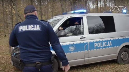 Un tânăr polonez decapitează cu toporul o femeie în Universitatea din Varşovia. Atacatorul, arestat după ce răneşte altă persoană
