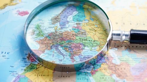 Comisia Europeană intenţionează să faciliteze accesul la finanţare al regiunilor de la frontiera estică a UE, printre care se numără și România