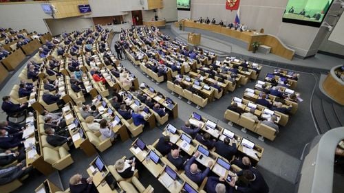 Duma de Stat adoptă o rezoluţie prin care denunţă prezenţa unor „mercenari” francezi în Ucraina / Franţa nu dezminte prezenţa unor francezi în armata ucraineană, ci acuzaţia că Parisul îi recrutează