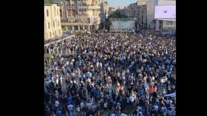 Mii de craioveni au ieșit în stradă să se bucure de performanța echipei de fotbal din Bănie