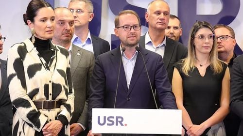 VIDEO Declarații la USR după publicarea exit-poll, în care Nicușor Dan este câștigător / Apel la George Simion:  Fiți român, fiți democrat și recunoașteți această înfrângere