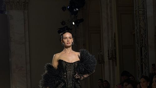 FOTO Cum reinventează colecția M.Marquise paleta cromatică pentru sezonul de toamnă-iarnă 2026-2027 la Mercedes-Benz Bucharest Fashion Week