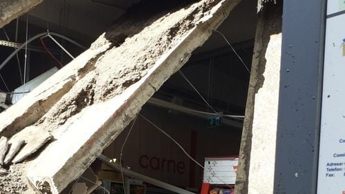 Cluj: O parte din tavanul unui magazin PROFI din Turda s-a prăbușit / În interior se aflau doar câțiva angajați și un client, care s-au autoevacuat la timp