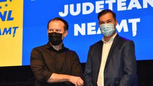 Președintele PNL Neamț a fost numit secretar de stat în Ministerul Energiei. El a făcut trei mastere în drept, două chiar simultan, și a absolvit Colegiul Național de Informații