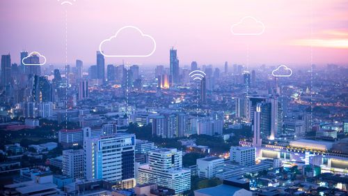 Politico: Europa are o problemă structurală cu internetul, pe care nimeni nu vrea să o recunoască