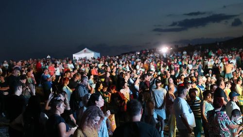 Aproximativ 50.000 de participanţi, în prima zi a Festivalului Enisala - Unitate la cetate