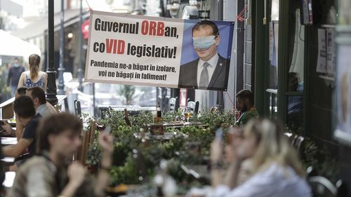 Peste 2.500 de persoane sunt aşteptate miercuri seara la protestul angajaţilor din industria HoReCa din Piaţa Victoriei