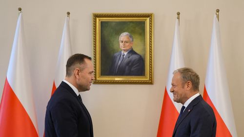 Un scandal cripto declanșează o nouă confruntare între premierul și președintele Poloniei