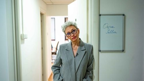 O nouă premieră la Teatrul Național București, „Evadarea tăcută”, despre rezistența umană în fața opresiunii regimului comunist/ Oana Pellea este regizoare și actriță