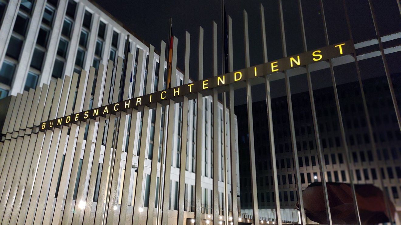 Zeitenwende: Germania intenționează să acorde spionilor noi puteri extinse, în vederea unei posibile separări de Statele Unite