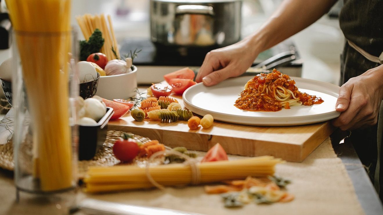 Pauza de relaxare: Zece crime capitale pe care le puteți face atunci când preparați sau mâncați paste / ”Să rupi spaghetti” sau să le ”mănânci cu pâine”...