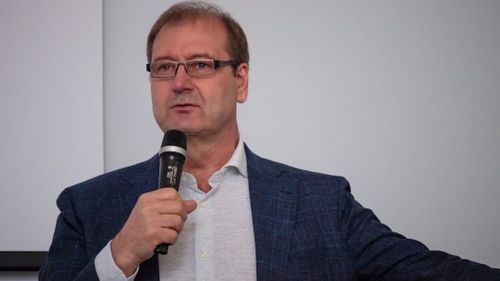 Grupul Renew Europe, condus de Dacian Cioloș, l-a exclus pe eurodeputatul lituanian Viktor Uspaskich pentru comentarii homofobe, după ce acesta i-a numit pe homosexuali ”perverși” și ”anormali”