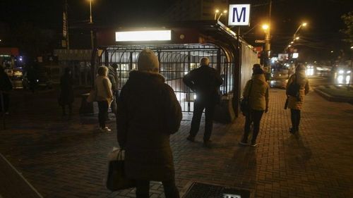 Angajări masive și creșteri de salarii cu 20% la metroul bucureștean. Călătoria cu metroul s-ar putea scumpi