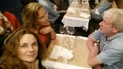 Veți dormi prost. Vă veți îngrășa. Vă va fi frică. Veți avea o viață socială intensă pe Messenger, WhatssApp, Skype, Zoom/ Lumea lovită de coronavirus văzută de o scriitoare celebră din Italia